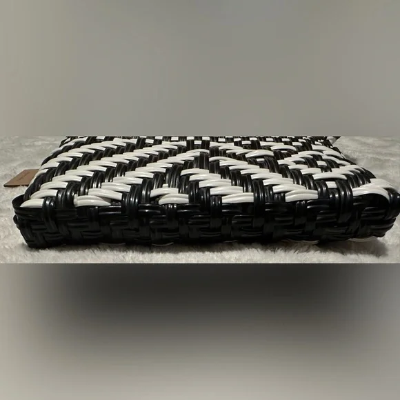 Maria Victoria Carlota Woven Wristlet Clutch - Picture 8 of 9